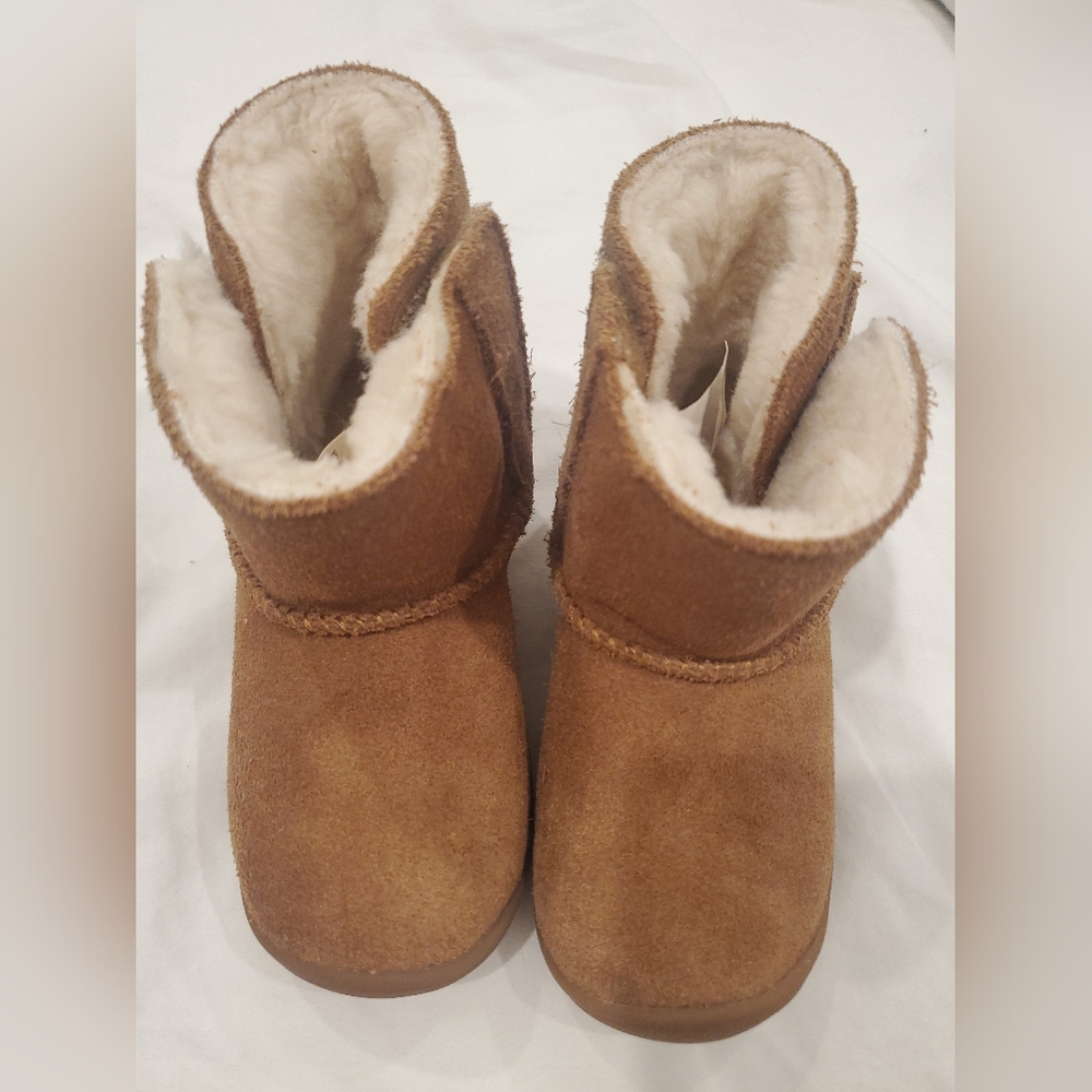 UGG Baby Tan Shearling Boots Warm Winter Shoes (Size 8)